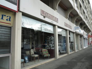 facade vitrine vue globale avant