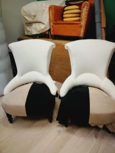 chauffeuse pose tissu assise