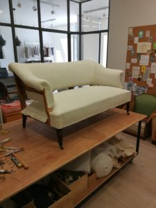 Fixation toile blanche dossier