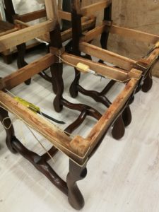Collage assemblage chaises Louis XIII