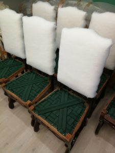 Pose ouate dossier chaises Louis XIII