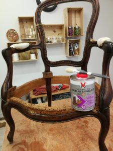 Traitement Xylophène fauteuil Louis Philippe