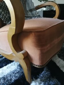 Fauteuil art déco avant détail devanture
