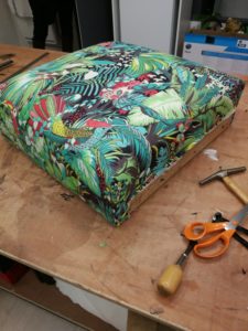 pose tissu assise
